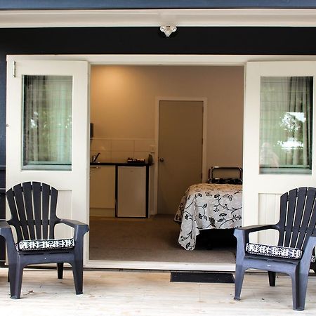 Amazing Kiwi Lodge Whangamata Esterno foto