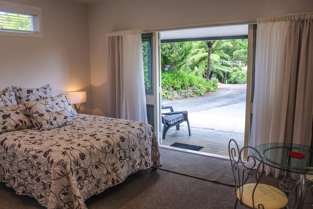 Amazing Kiwi Lodge Whangamata Esterno foto