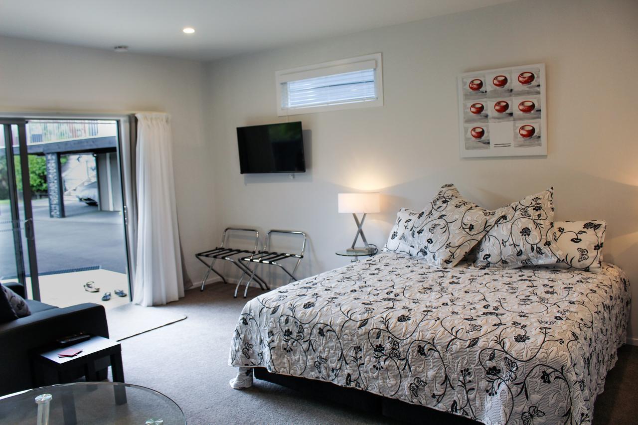 Amazing Kiwi Lodge Whangamata Esterno foto
