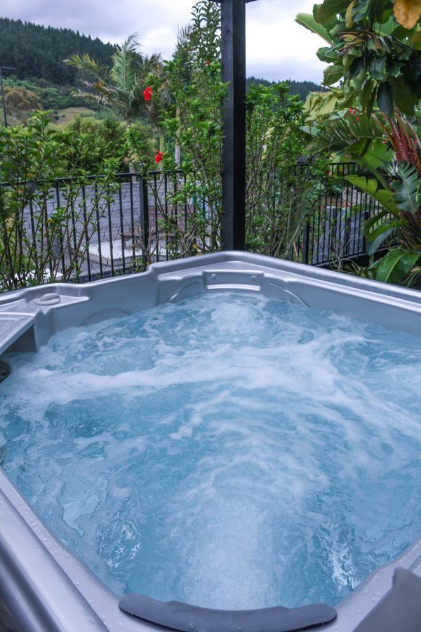 Amazing Kiwi Lodge Whangamata Esterno foto